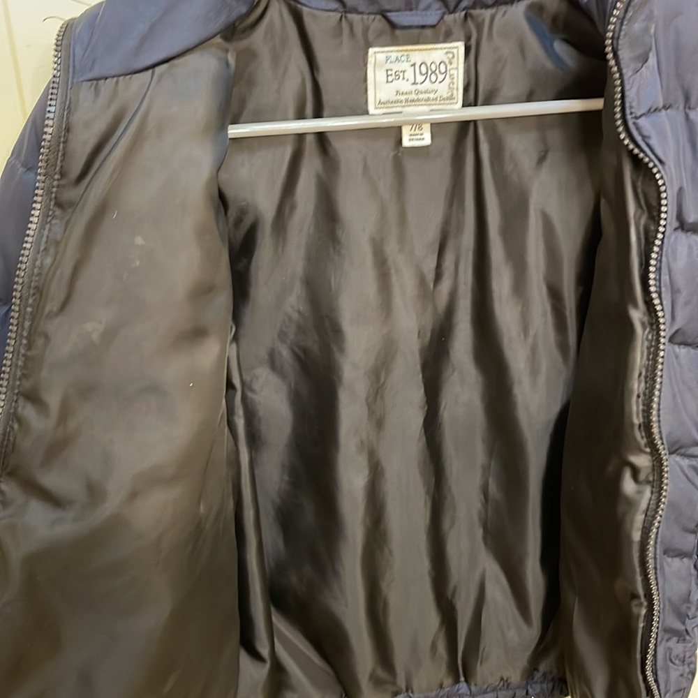 ❄️The Children’s Place (M 7/8) Navy Puffer Coat❄️ - Picture 4 of 7